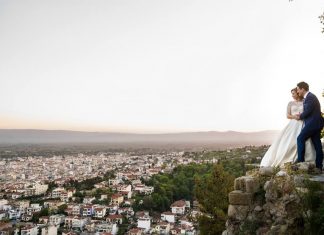 Ένας ανοιξιάτικος γάμος με θέα την πόλη για την Κατερίνα και το Στέλιο!