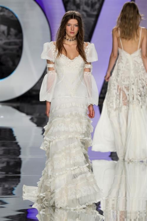 oi-megaluteres-taseis-sta-nufika-apo-bridal-week-2018-www.ogamosmas (7)