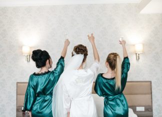Εκπομπή 4η – WITH LOVE APOSTOLIA