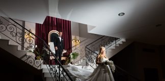 Με αυτοπεποίθηση για τις φωτογραφίες του γάμου