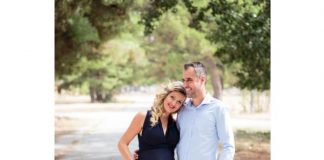 Η Αποστολία Ελευθερίου και ο Δημήτρης Ελευθεριάδης φωτογραφίζονται πριν τον ερχομό του νέου μέλους της οικογένειάς τους!