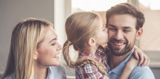 ΨΥΧΟΛΟΓΙΑ: Μιλώντας Για Τα Όρια Στις Σχέσεις Μας Με Τα Παιδιά (Γιάννης Ξηντάρας ~ Ψυχολόγος-Σύμβουλος Γάμου)