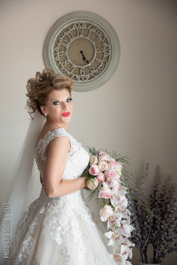 Η Χριστίνα προετοιμάζεται για τον γάμο real weddings