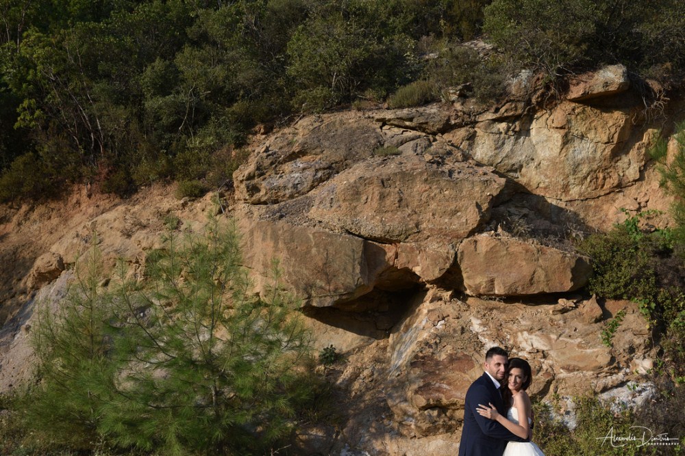 Το ζευγάρι σε ρομαντική λήψη after wedding
