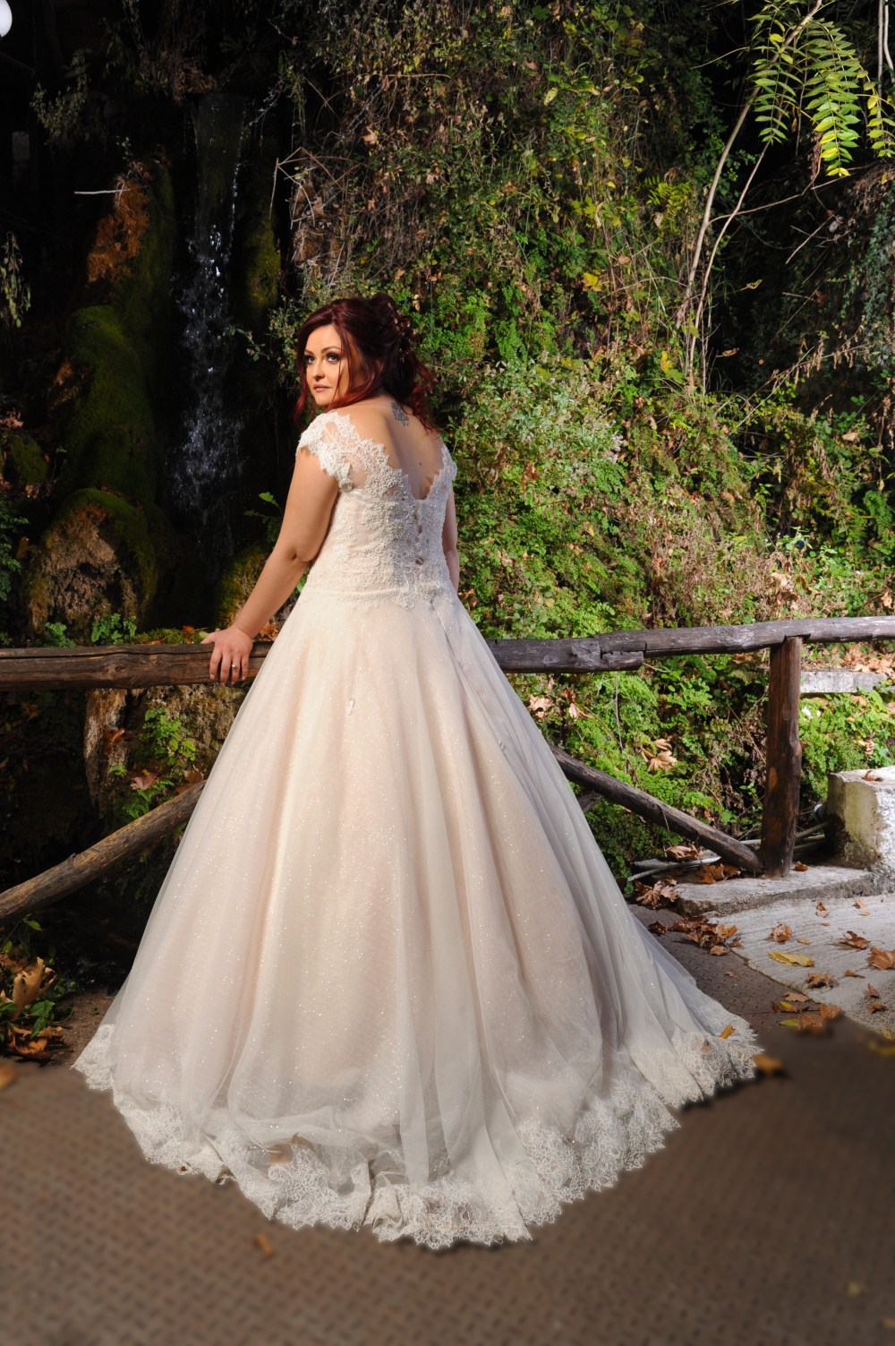 Νυφικό σε Α γραμμή από τον οίκο Fashion Brides