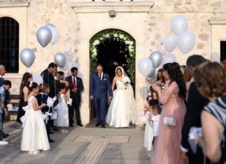 O Καλοκαιρινός Elegant Γάμος Της Μιχαέλλας & Του Φίλιππου Στην Πάφο Της Κύπρου